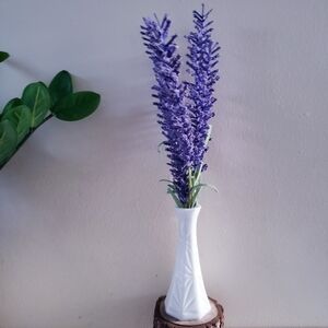 Vintage Fenton Milkglass Bud Vase - Small